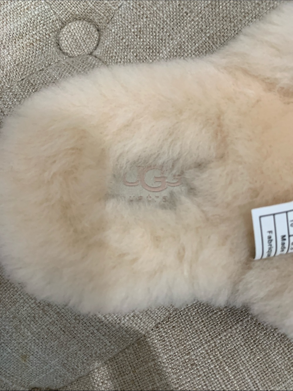 UGG Slippers. Fluff Flip Flop III.  size 10 - Picture 9 of 17